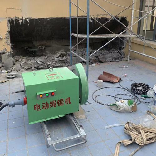 電動(dòng)繩鋸機(jī) 防撞欄與石材切割領(lǐng)域的利器——金鋼石繩鋸技術(shù)解析