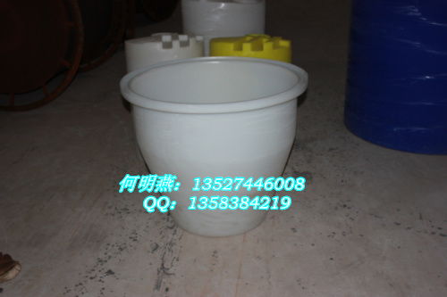 滾塑容器 技術(shù)原理、應(yīng)用優(yōu)勢與發(fā)展前景